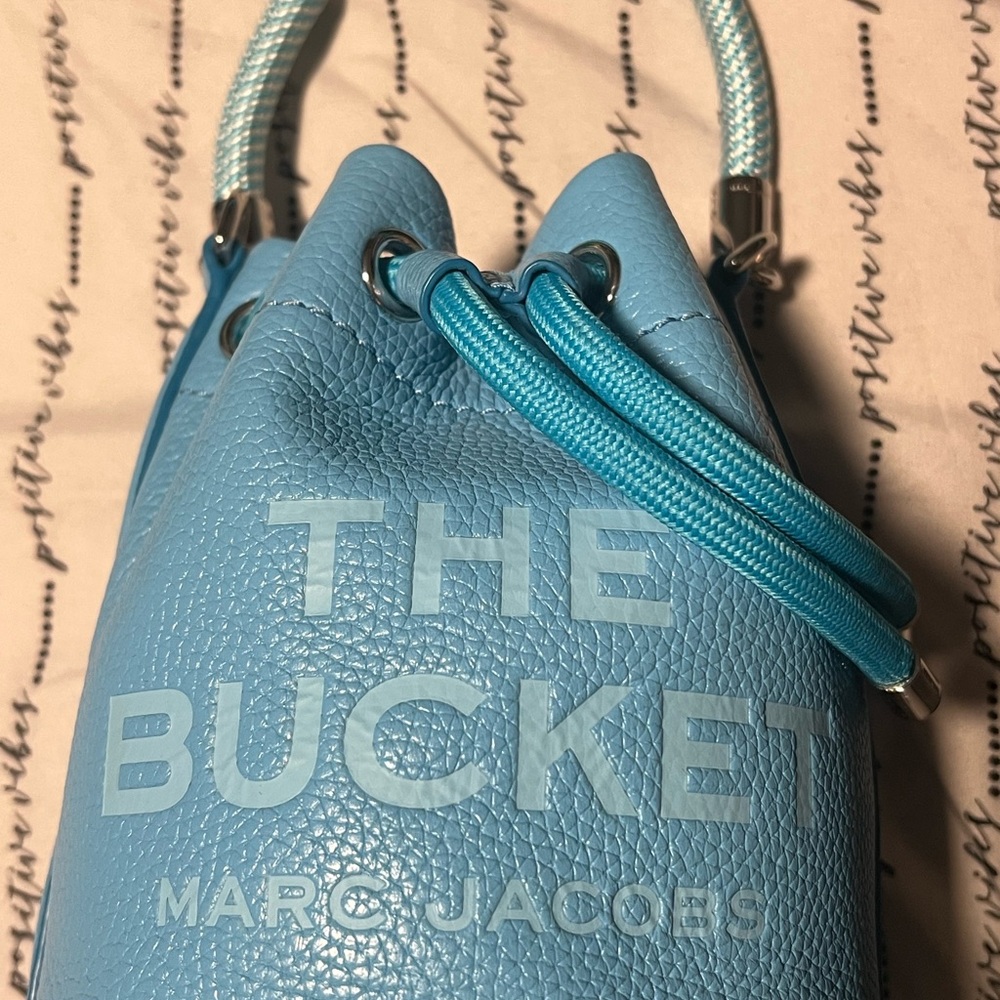 Preloved in excellent condition Blue Marc Jacob’s bucket bag